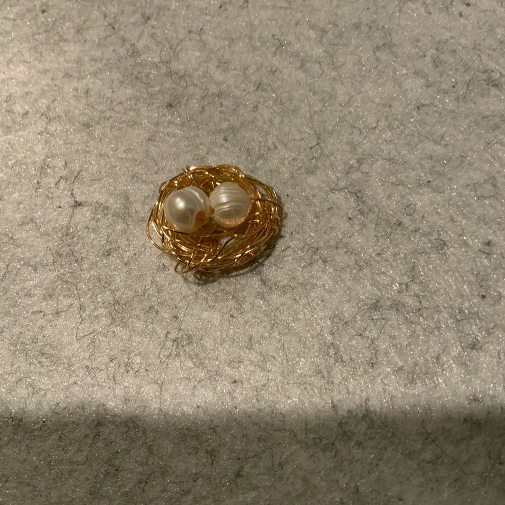 Elegant Gold and Pearl Women's Charm